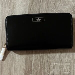 Kate Spade Glossy Black Zip Wallet